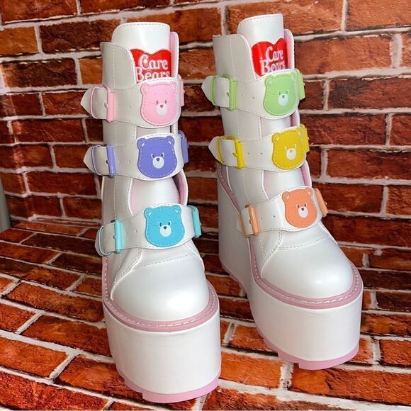 Care Bears Shoes - Y.R.U. White Care Bears Dune Lo Platform Boots NIB SOLDOUT White Pink